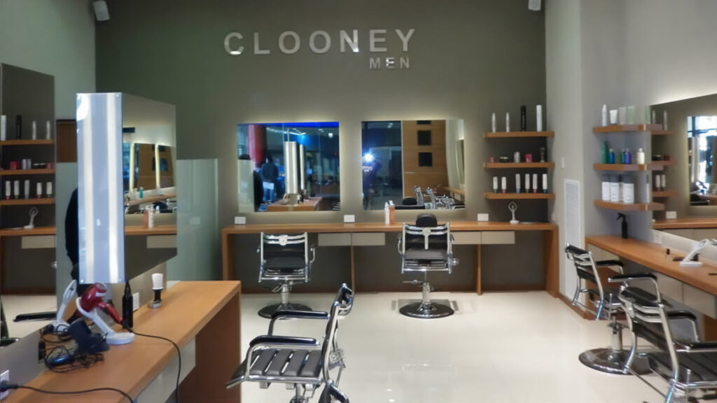 DISEÑO Y CONSTRUCCION DE MOVILIARIO COMERCIAL